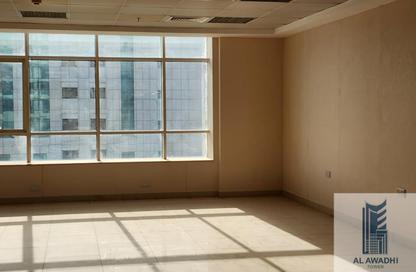 Office Space - 2 Bedrooms - 1 Bathroom for rent in Al Awadhi Tower - Sheikh Hamad Bin Abdullah St. - Fujairah