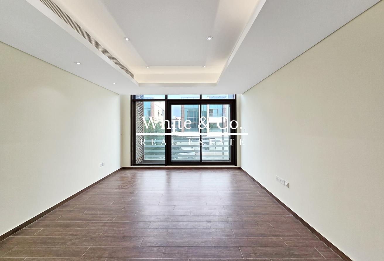 Luxury Villa | Vacant | Fully Landscaped photo 9