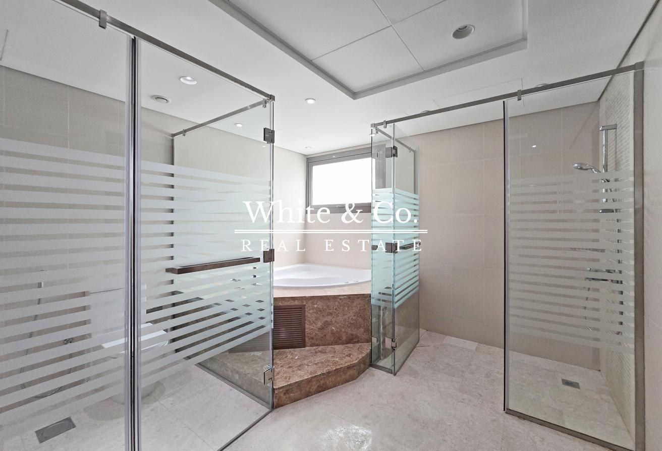 Luxury Villa | Vacant | Fully Landscaped photo 16