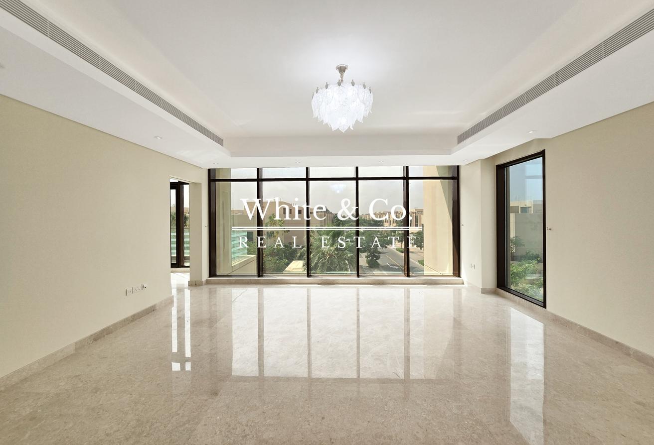 Luxury Villa | Vacant | Fully Landscaped photo 13