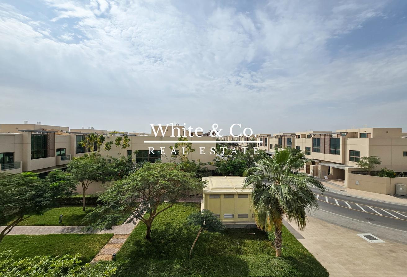 Luxury Villa | Vacant | Fully Landscaped photo 17