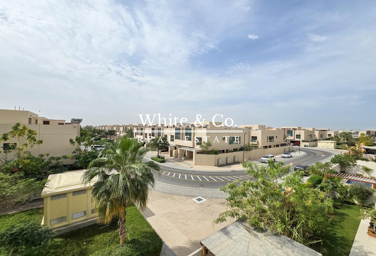 Luxury Villa | Vacant | Fully Landscaped photo 8