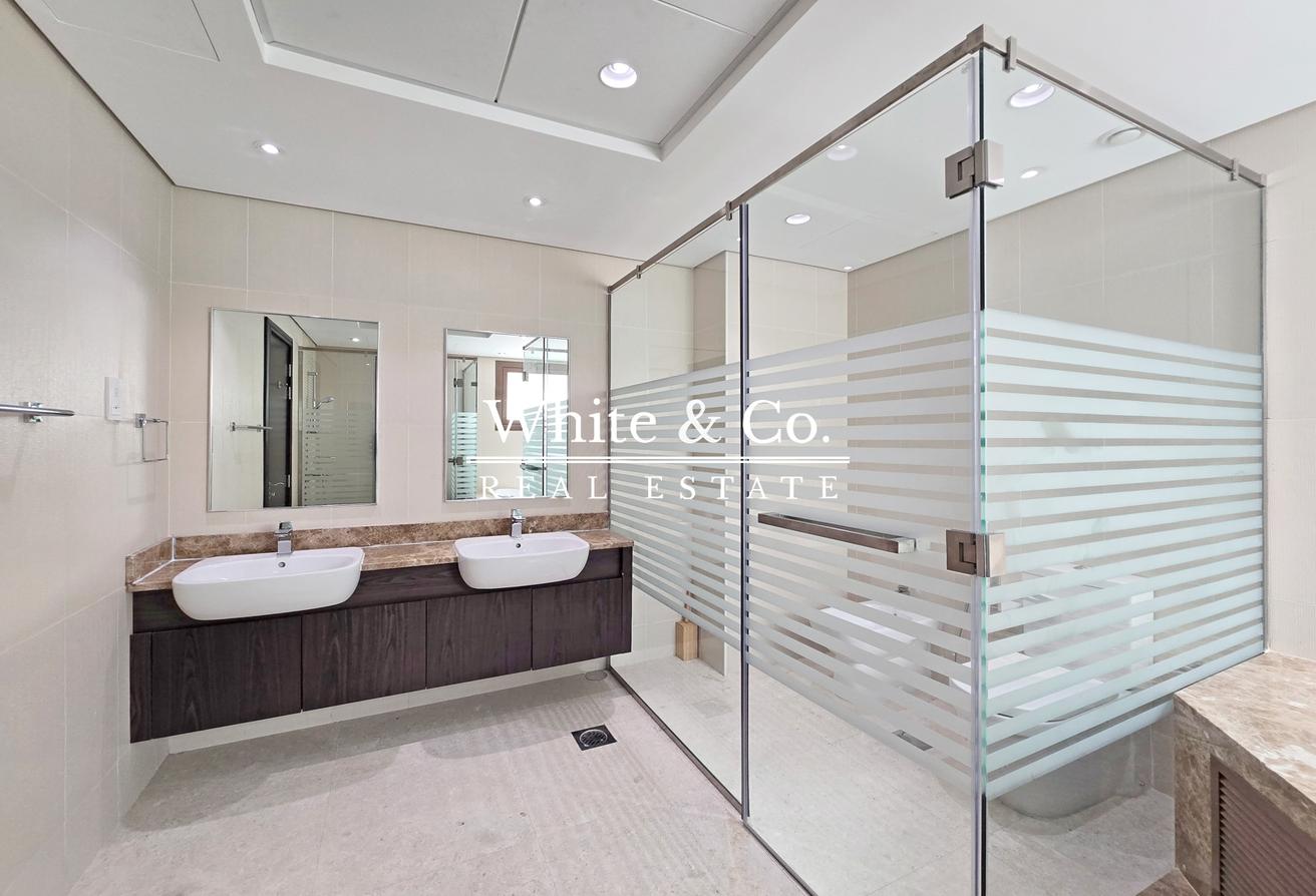 Luxury Villa | Vacant | Fully Landscaped photo 19