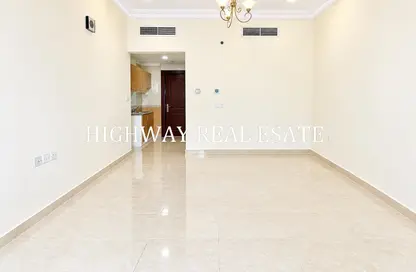 Apartment - 1 Bathroom for rent in Muwaileh 3 Building - Muwaileh - Sharjah