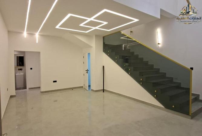 100826207 - Property Image 2