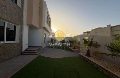 Villa - 4 - 6 for rent in Nasma Residence - Al Tai - Sharjah