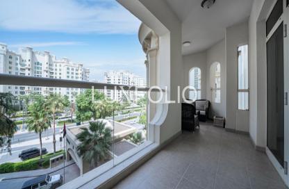 Apartment - 2 Bedrooms - 3 Bathrooms for rent in Al Nabat - Shoreline Apartments - Palm Jumeirah - Dubai