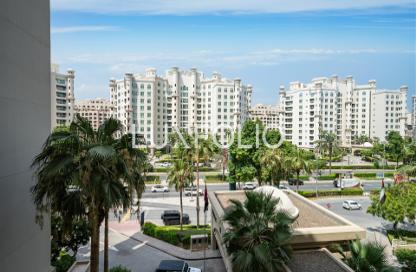 Apartment - 2 Bedrooms - 3 Bathrooms for rent in Al Nabat - Shoreline Apartments - Palm Jumeirah - Dubai