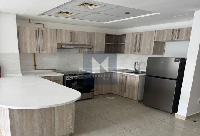 Bright 2BR with Appliances | Prime Location photo 2