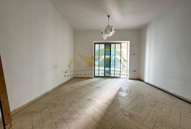 64405327 - Property Image 2