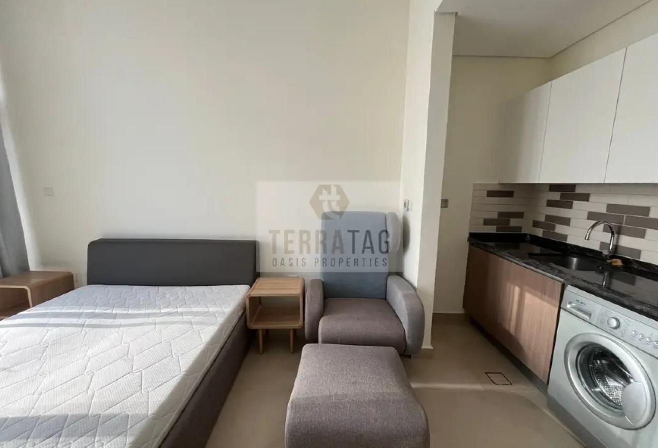 FURNISHED | CHILLER FREE | READY TO MOVE photo 4