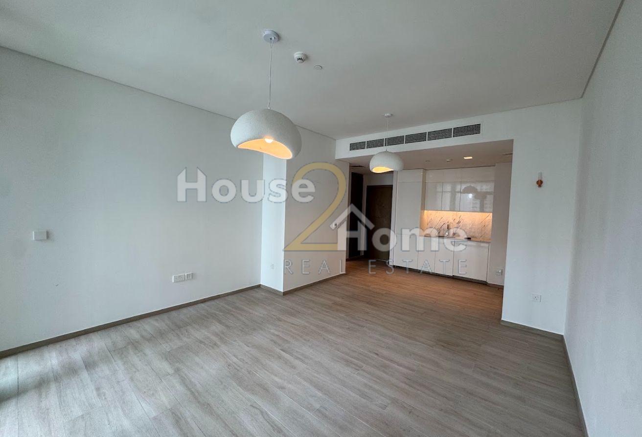 Unfurnished | Waterfront living | Spacious Unit photo 3