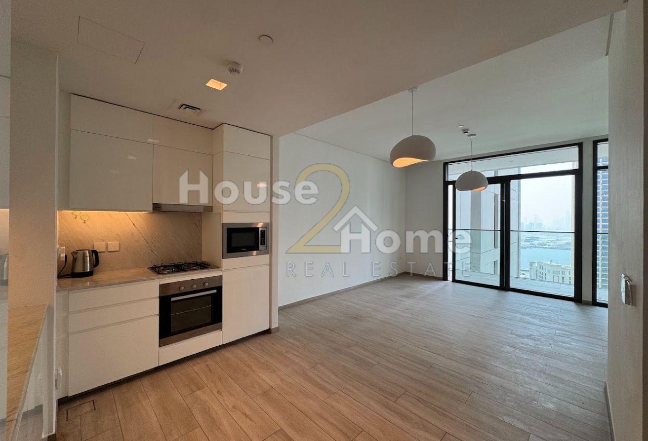Unfurnished | Waterfront living | Spacious Unit photo 2