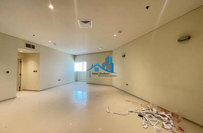 Apartment - 1 - 2 for rent in Park Place Tower - Sheikh Zayed Road - Dubai Apartment - 1 - 2 for rent in Park Place Tower - Sheikh Zayed Road - Dubai