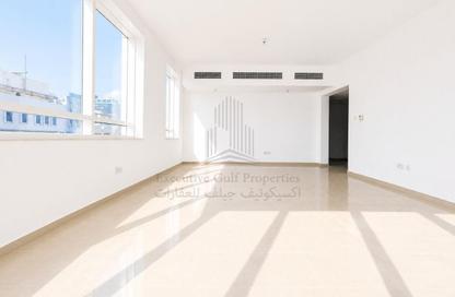 Apartment - 3 Bedrooms - 4 Bathrooms for rent in Tourist Club Area - Abu Dhabi Apartment - 3 Bedrooms - 4 Bathrooms for rent in Tourist Club Area - Abu Dhabi