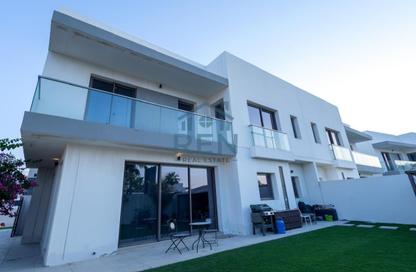 Villa - 4 - 5 for sale in Redwoods - Yas Acres - Yas Island - Abu Dhabi