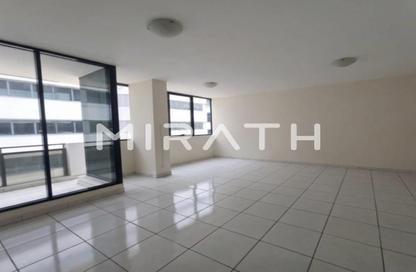 Apartment - 3 Bedrooms - 3 Bathrooms for rent in Golden Sands 7 - Al Mankhool - Bur Dubai - Dubai