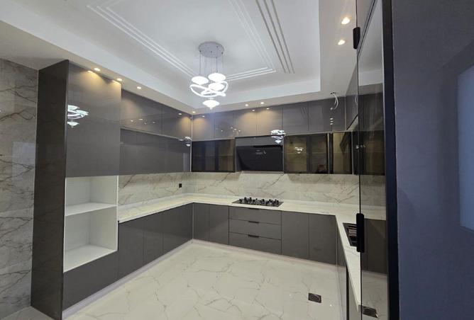 114622609 - Property Image 3