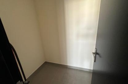 Shop - Studio - 1 for rent in Al Rahmaniya - Sharjah