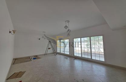 Villa - 3 - 5 for rent in Al Jafiliya Villas - Al Jafiliya - Bur Dubai - Dubai