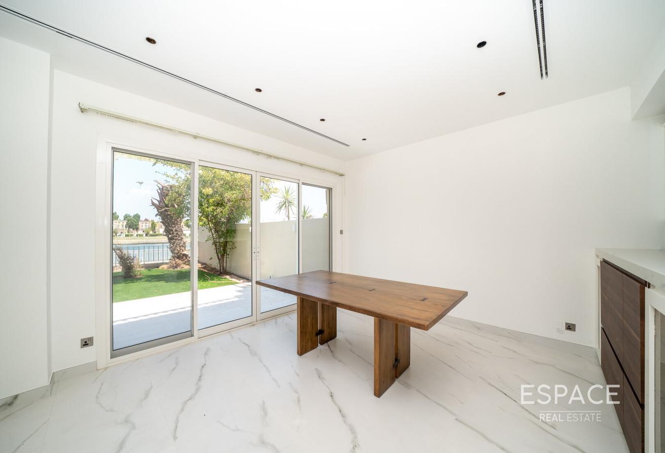 Fully Upgraded | Lake View | Extended photo 5