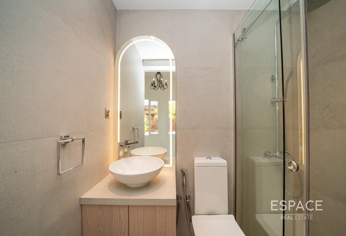 Fully Upgraded | Lake View | Extended photo 9