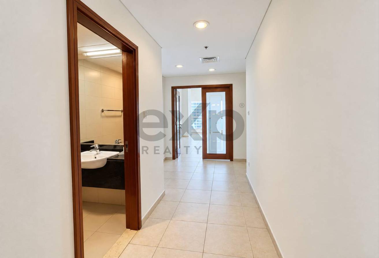 Spacious Living | Prime Location | Great Amenities photo 5