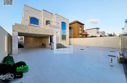 Villa - 5 Bedrooms - 7 Bathrooms for sale in Al Mowaihat 1 - Al Mowaihat - Ajman