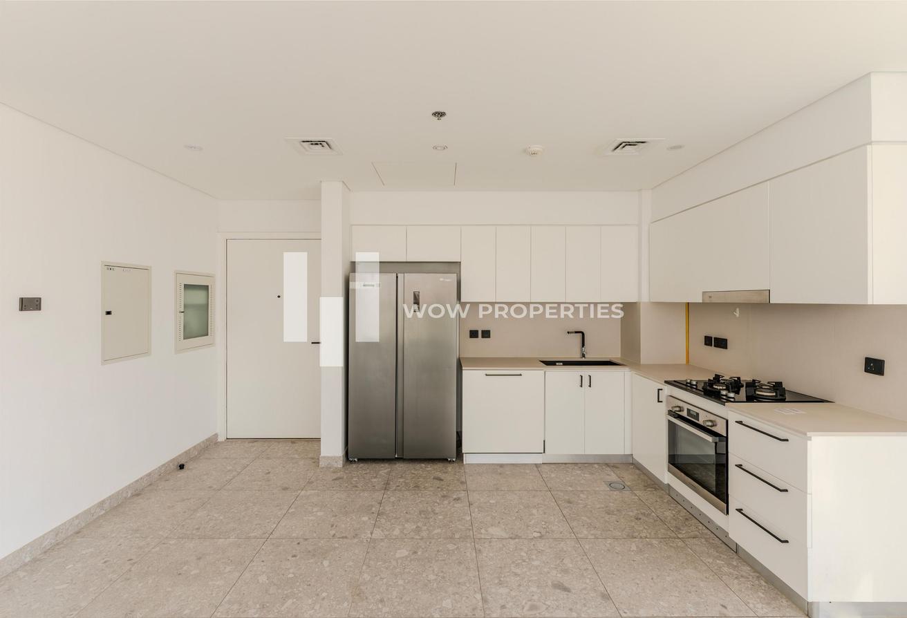 Corner Unit | High Floor | Unfurnished | Vacant photo 7