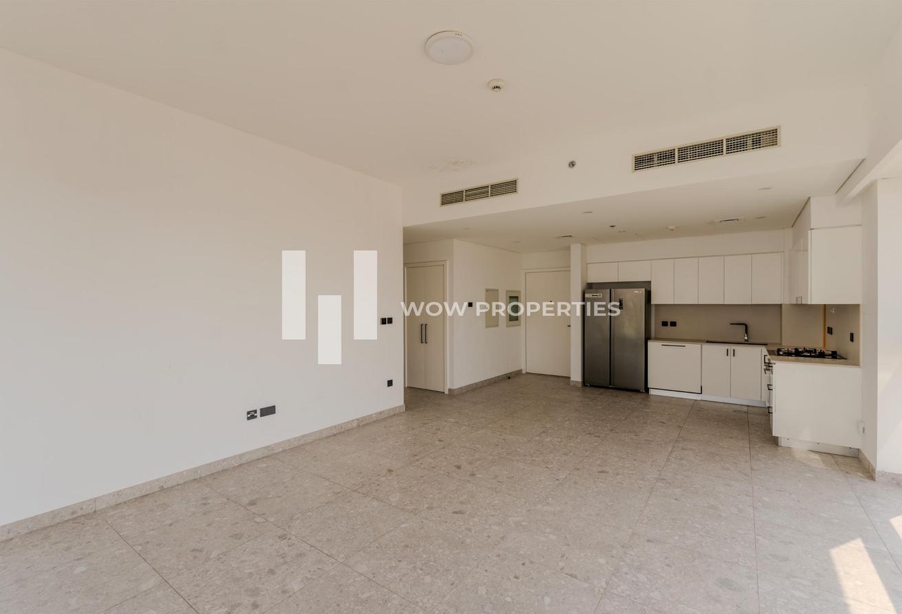 Corner Unit | High Floor | Unfurnished | Vacant photo 6