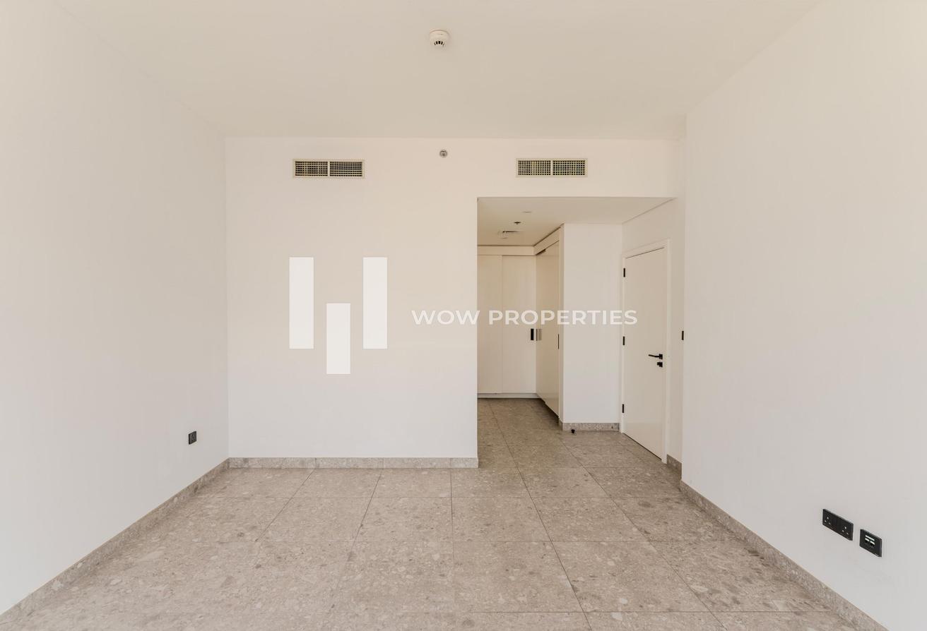 Corner Unit | High Floor | Unfurnished | Vacant photo 24
