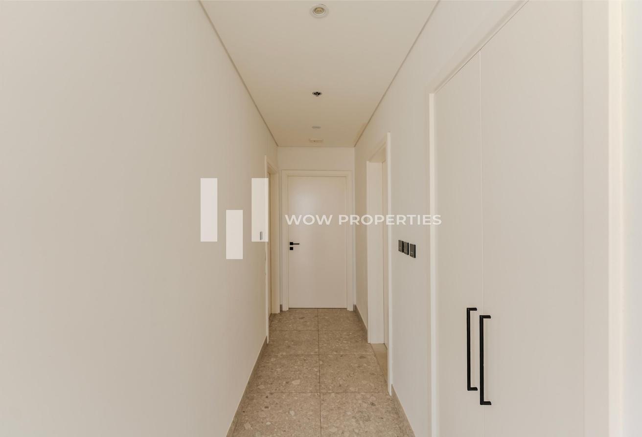 Corner Unit | High Floor | Unfurnished | Vacant photo 13