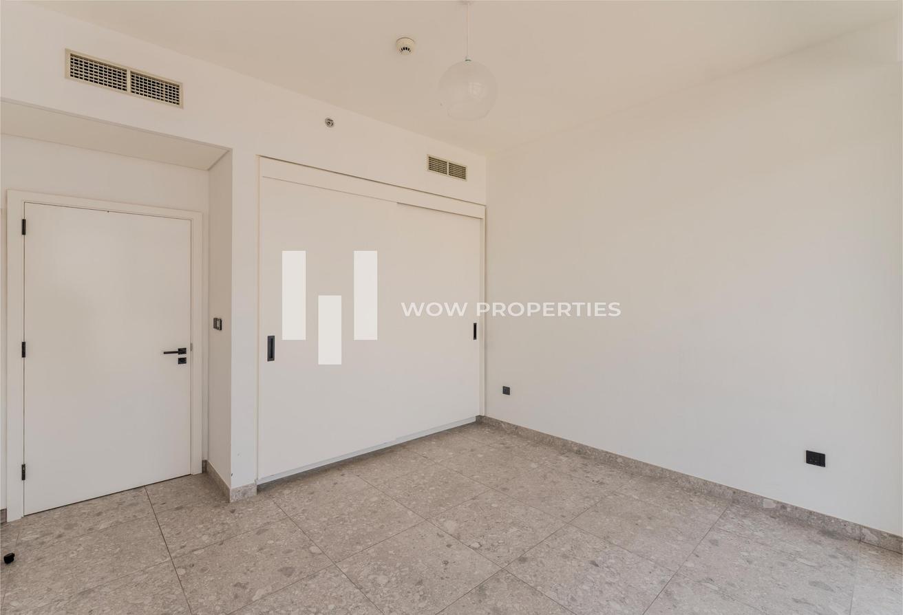 Corner Unit | High Floor | Unfurnished | Vacant photo 18