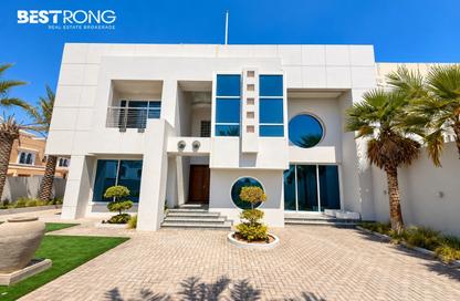 Villa - 5 - 5 for rent in Jumeirah 1 Villas - Jumeirah 1 - Jumeirah - Dubai