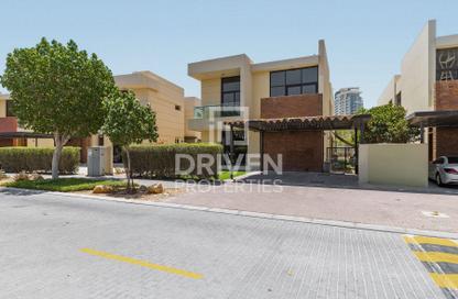 Villa - 5 - 6 for rent in Brookfield - Damac Hills - Dubai