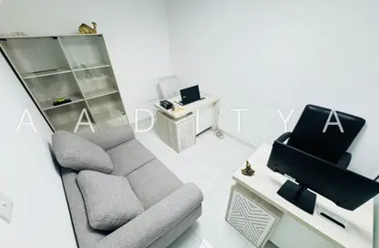 Office Space - Studio - 1 Bathroom for rent in Silver Home Building - Hor Al Anz - Deira - Dubai Office Space - Studio - 1 Bathroom for rent in Silver Home Building - Hor Al Anz - Deira - Dubai