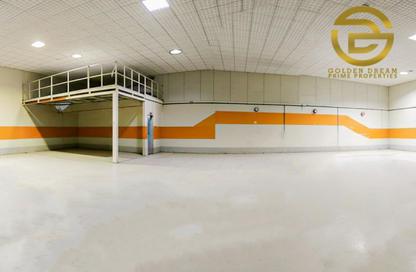 Warehouse - Studio - 2 Bathrooms for rent in Al Qusais Industrial Area 3 - Al Qusais Industrial Area - Al Qusais - Dubai