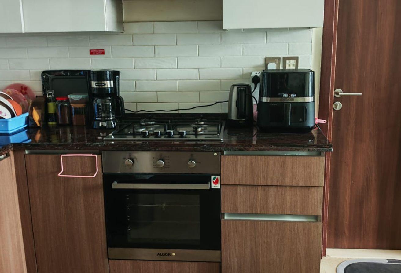 SPACIOUS UNIT-CHILLER FREE-FULLY FURNISHED photo 10