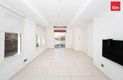 Townhouse - 2 Bedrooms - 3 Bathrooms for rent in Springs 14 - The Springs - Dubai