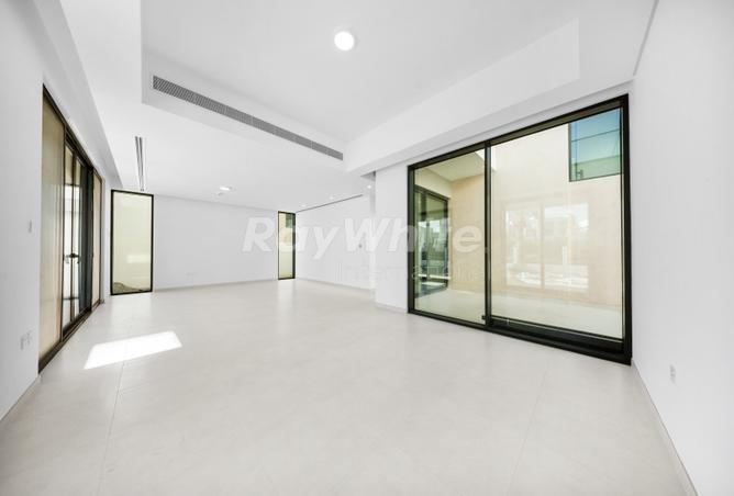 74232801 - Property Image 2