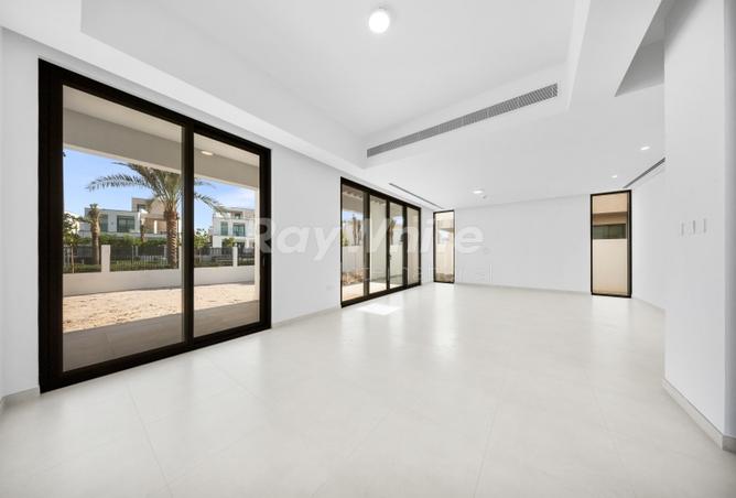 74232801 - Property Image 3