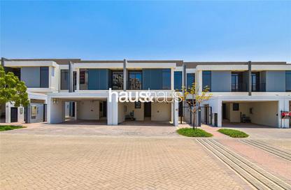 Townhouse - 3 Bedrooms - 3 Bathrooms for rent in Casa Flores - Green Community Motor City - Motor City - Dubai