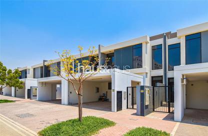Townhouse - 3 Bedrooms - 3 Bathrooms for rent in Casa Flores - Green Community Motor City - Motor City - Dubai