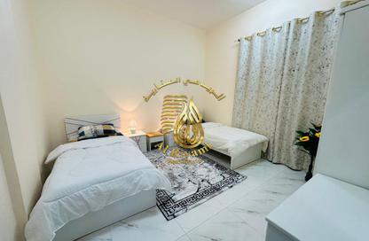 Apartment - 2 Bedrooms - 2 Bathrooms for rent in Corniche Tower - Ajman Corniche Road - Ajman