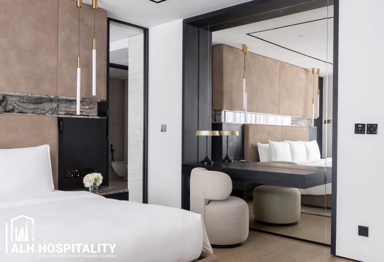Presidential Suite|Private Cinema Room and Jacuzzi photo 14
