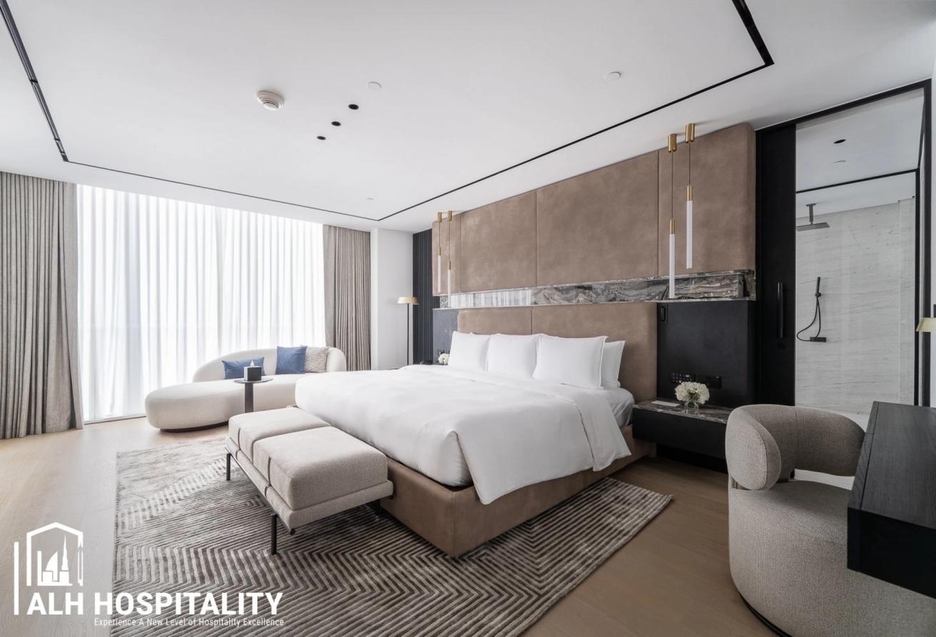 Presidential Suite|Private Cinema Room and Jacuzzi photo 11