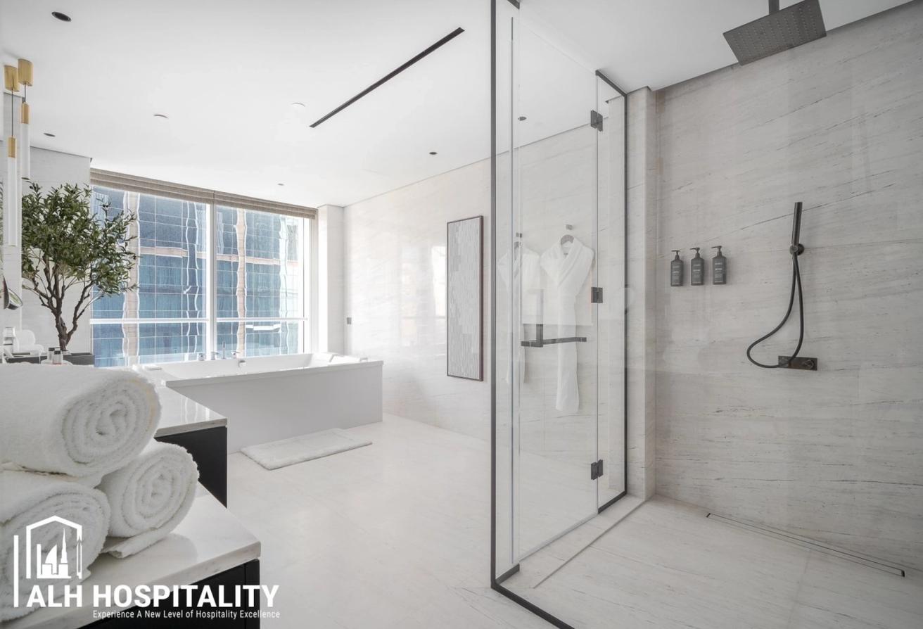 Presidential Suite|Private Cinema Room and Jacuzzi photo 28