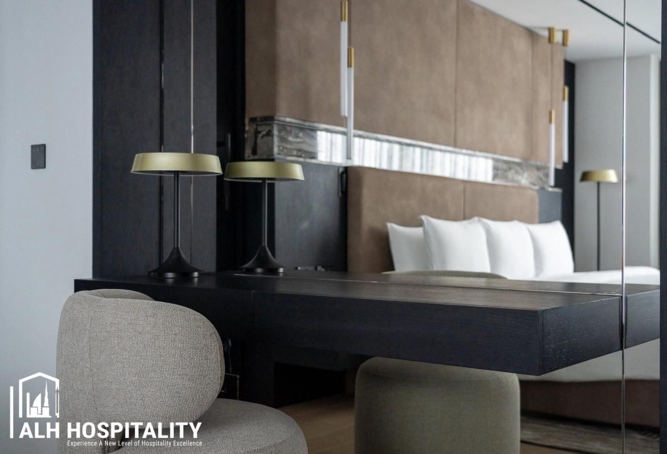 Presidential Suite|Private Cinema Room and Jacuzzi photo 25