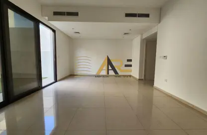 Townhouse - 2 Bedrooms - 4 Bathrooms for rent in Nasma Residence - Al Tai - Sharjah