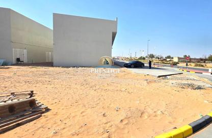 أرض - استوديو للبيع في الصجعة الصناعية - الصجعة - الشارقة أرض - استوديو للبيع في الصجعة الصناعية - الصجعة - الشارقة